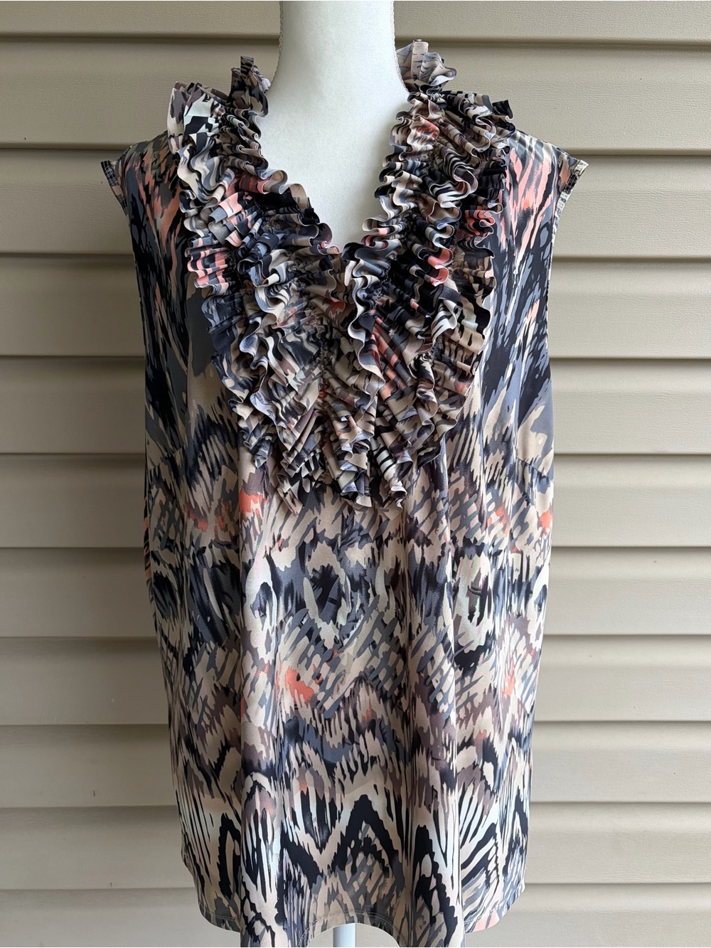 •Essentials by Milano• Sleeveless Ruffle Neck Blouse - Size 2X